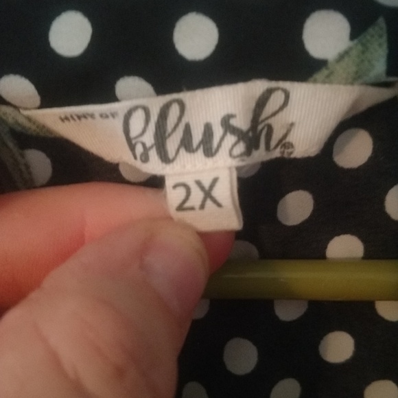 Dress - Picture 3 of 4